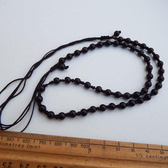 10.58grams Black Onyx Gemstone Necklace - Picture 5 of 11